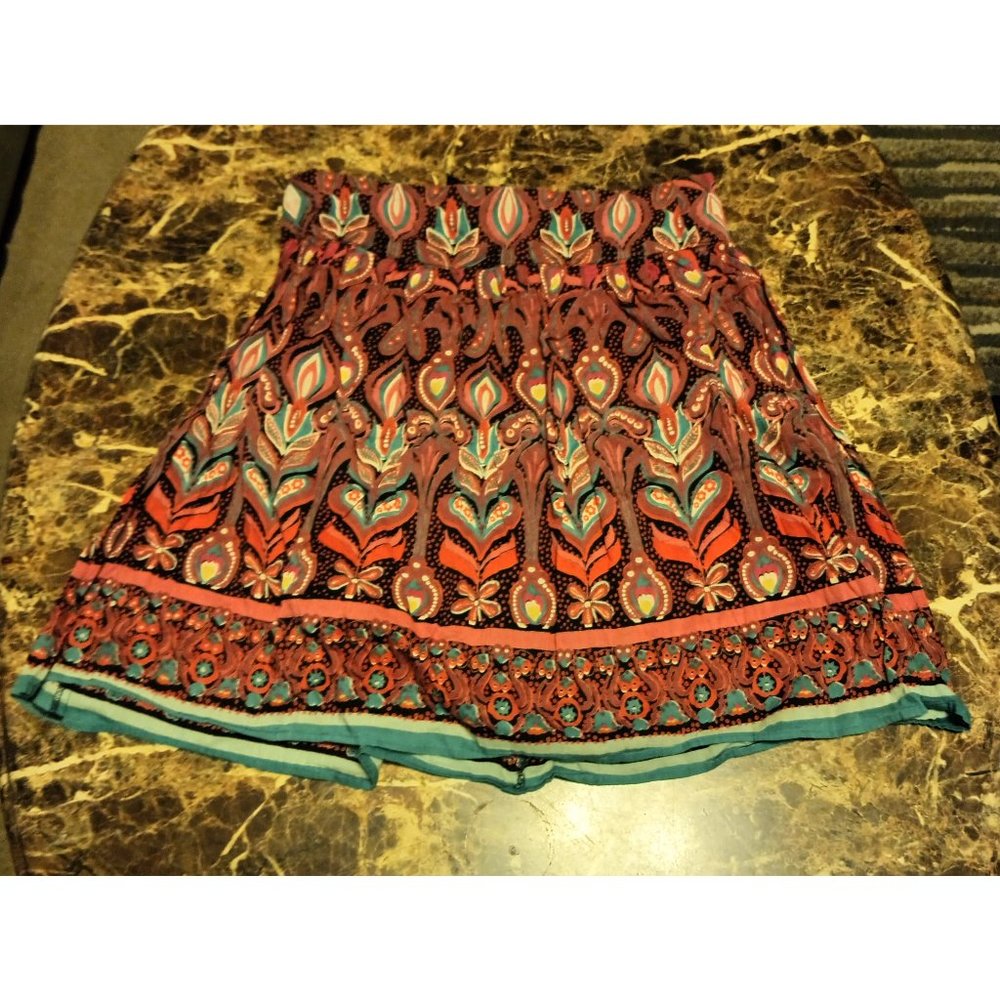 Short Multi-Color Akirt